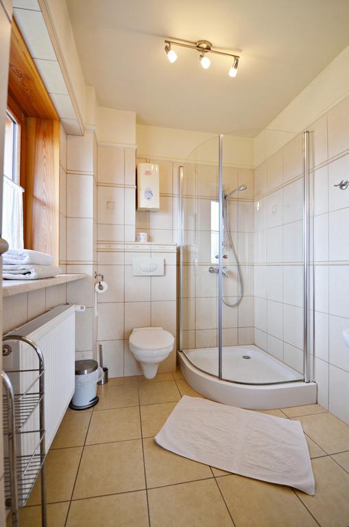 Dom Na Rozcesciu Bed and Breakfast Koniaków Eksteriør billede