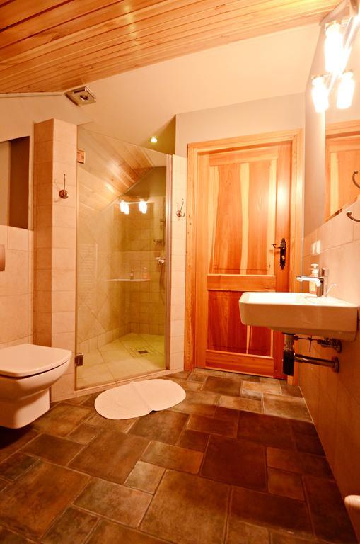 Dom Na Rozcesciu Bed and Breakfast Koniaków Eksteriør billede