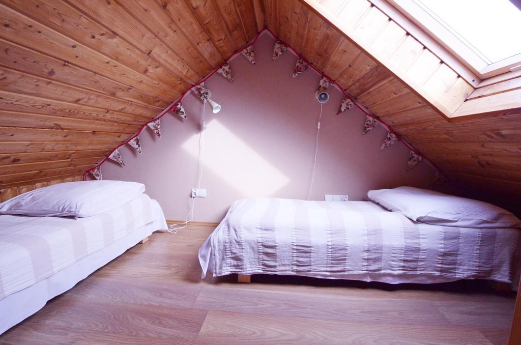 Dom Na Rozcesciu Bed and Breakfast Koniaków Eksteriør billede
