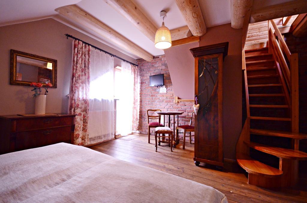 Dom Na Rozcesciu Bed and Breakfast Koniaków Eksteriør billede